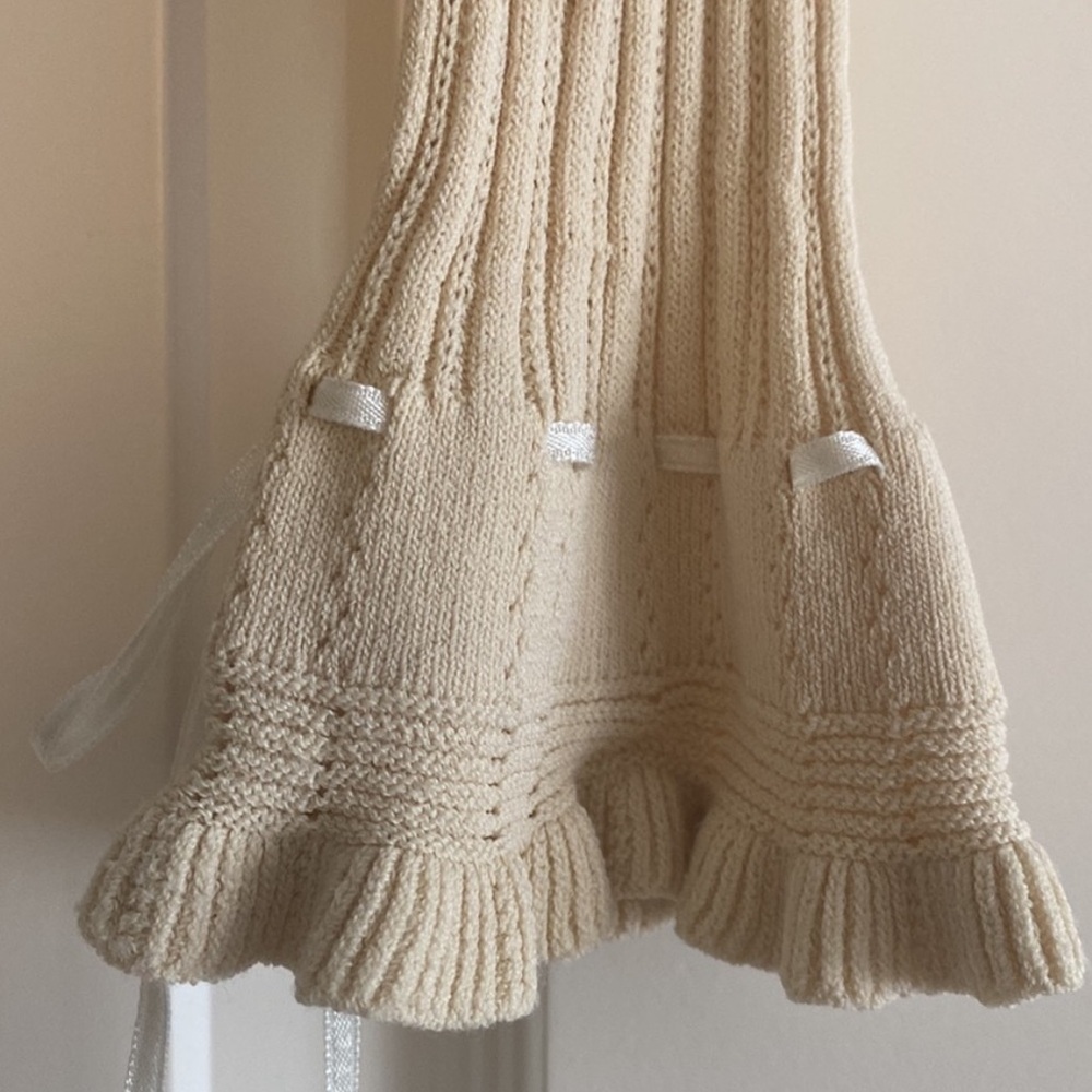 🕊️Vintage // Ruffle Knit Top🕊️ - Picture 4 of 8